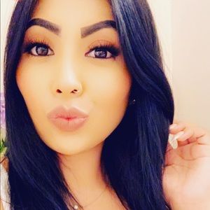 Meet your Posher, Isabel